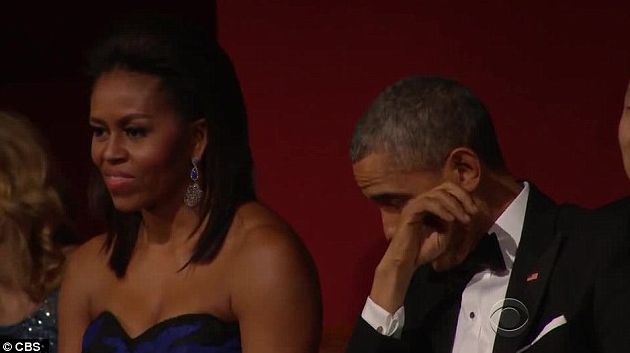 Арета Франклін принесла президенту Обамі сльози на церемонію нагородження 2015 року в Кеннеді-центрі 
